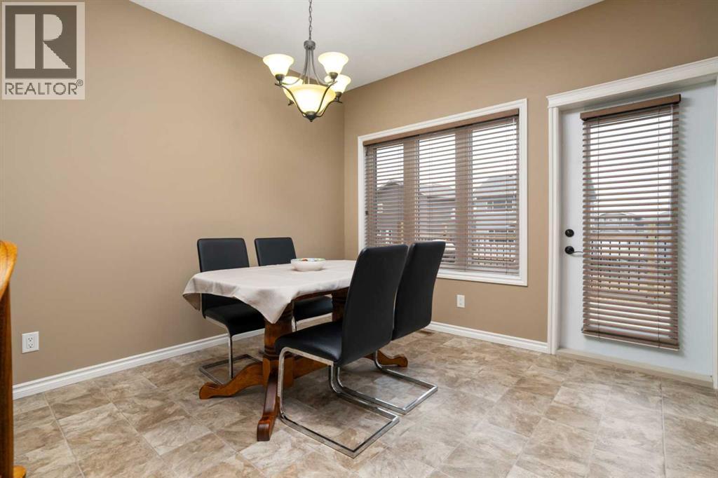 7506 37a Avenue, Camrose, Alberta  T4V 5E3 - Photo 6 - A2303768