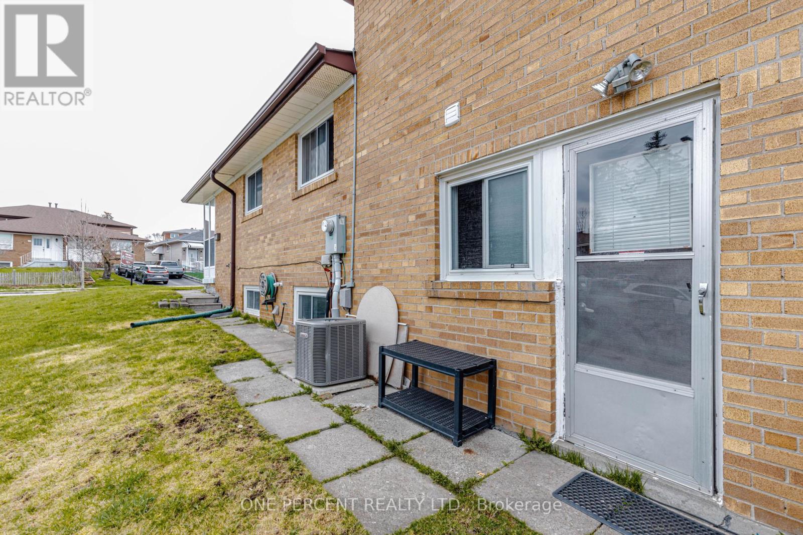 80 Fallingdale Crescent, Toronto, Ontario  M3J 1C5 - Photo 43 - W12769380