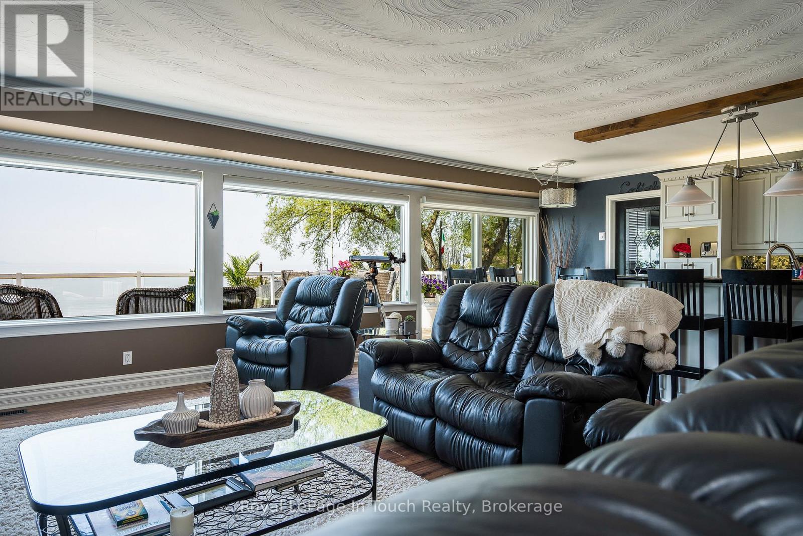 8 Tiny Beaches Road S, Tiny, Ontario  L0L 2J0 - Photo 10 - S12665604