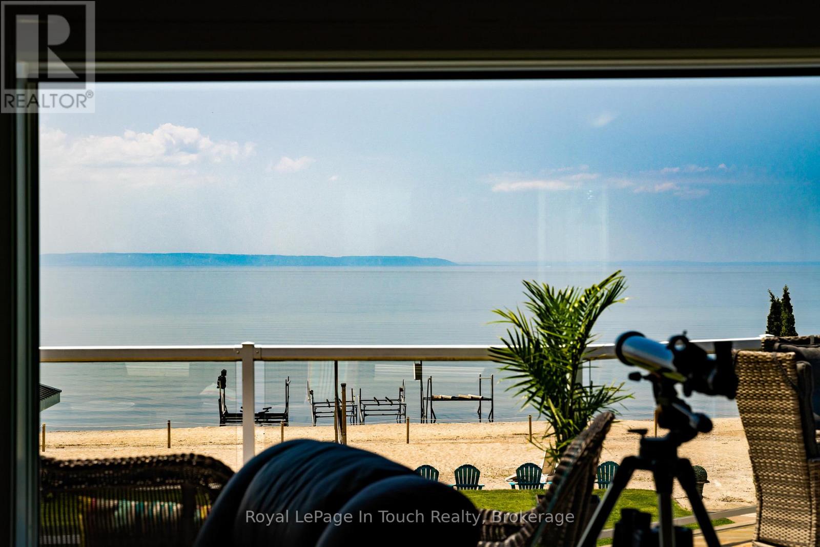 8 Tiny Beaches Road S, Tiny, Ontario  L0L 2J0 - Photo 11 - S12665604