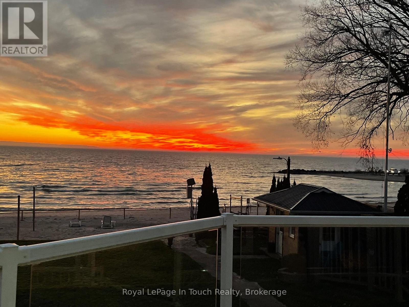 8 Tiny Beaches Road S, Tiny, Ontario  L0L 2J0 - Photo 5 - S12665604