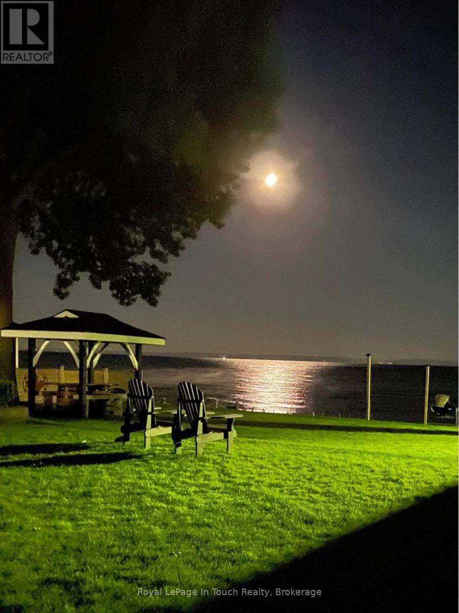 8 Tiny Beaches Road S, Tiny, Ontario  L0L 2J0 - Photo 45 - S12665604