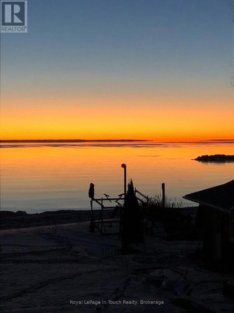 8 Tiny Beaches Road S, Tiny, Ontario  L0L 2J0 - Photo 46 - S12665604