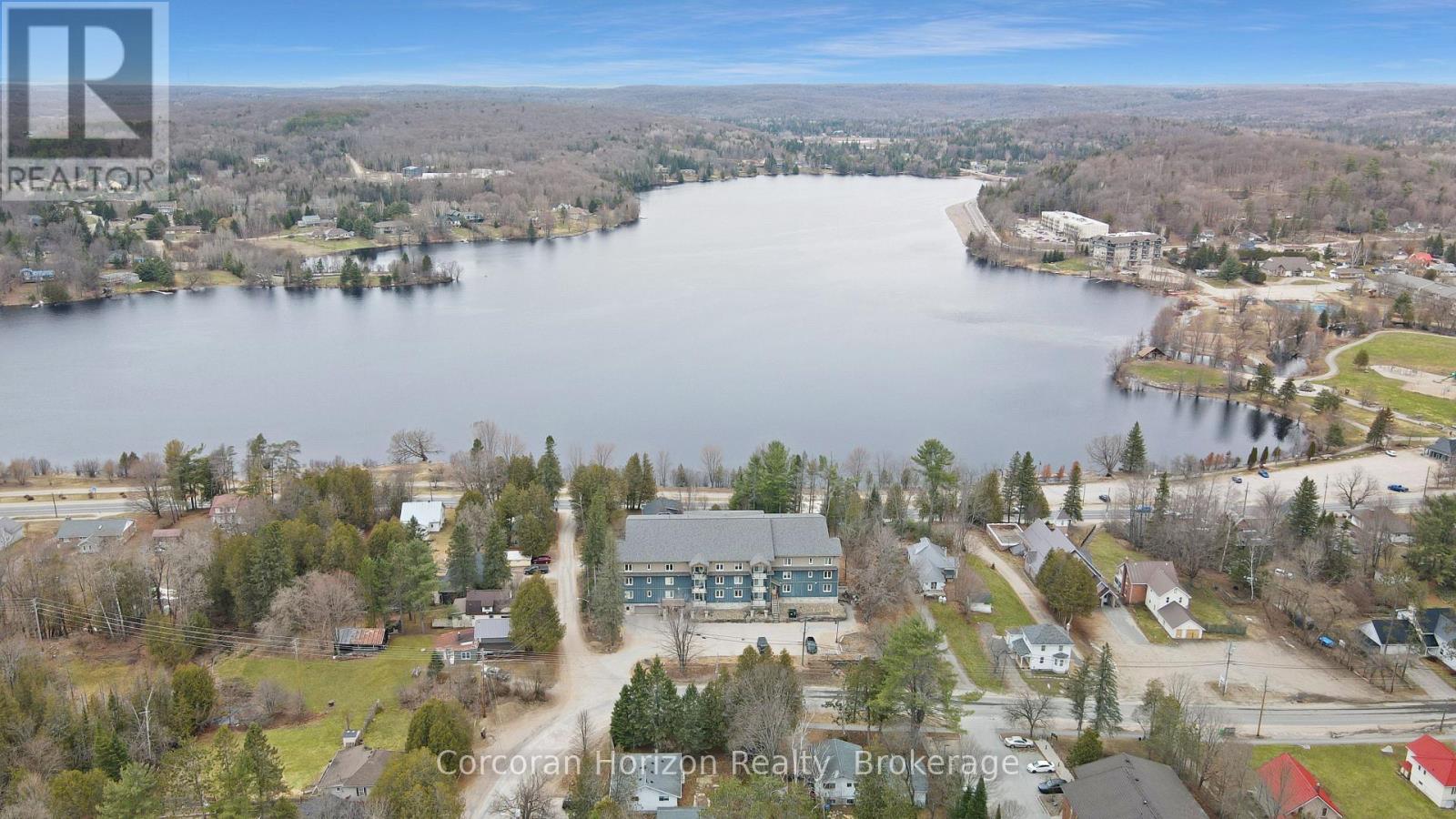 103 - 4 Lake Avenue, Dysart Et Al, Ontario  K0M 1S0 - Photo 2 - X13036766