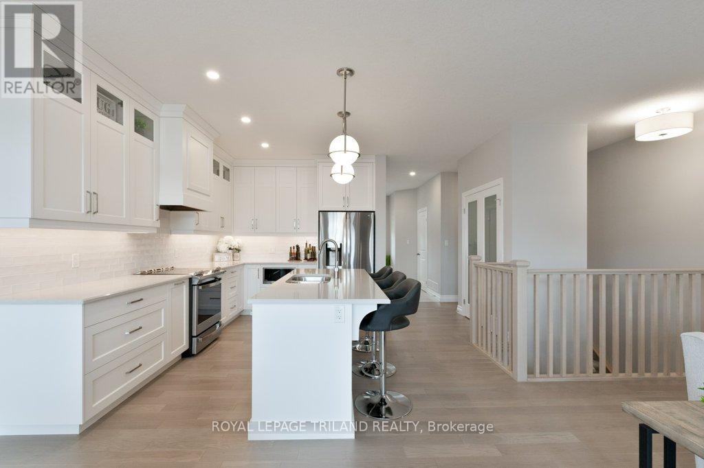 252 Renaissance Drive, St. Thomas, Ontario  N5R 0P9 - Photo 11 - X12847454