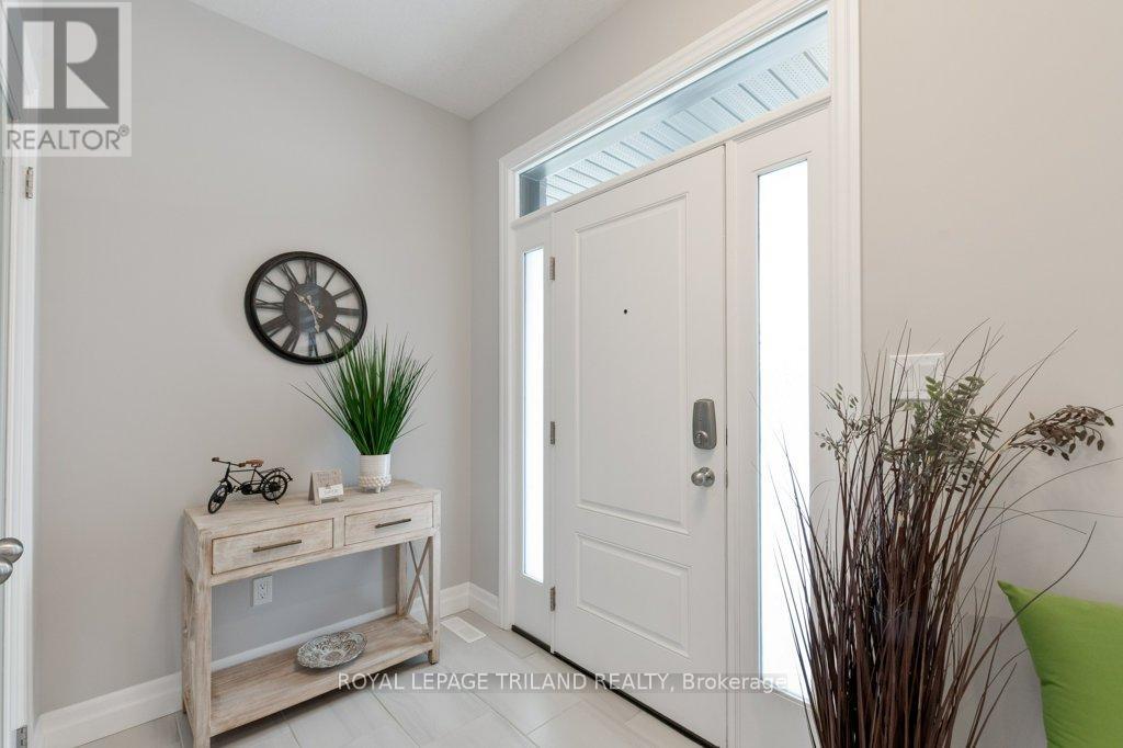 252 Renaissance Drive, St. Thomas, Ontario  N5R 0P9 - Photo 2 - X12847454