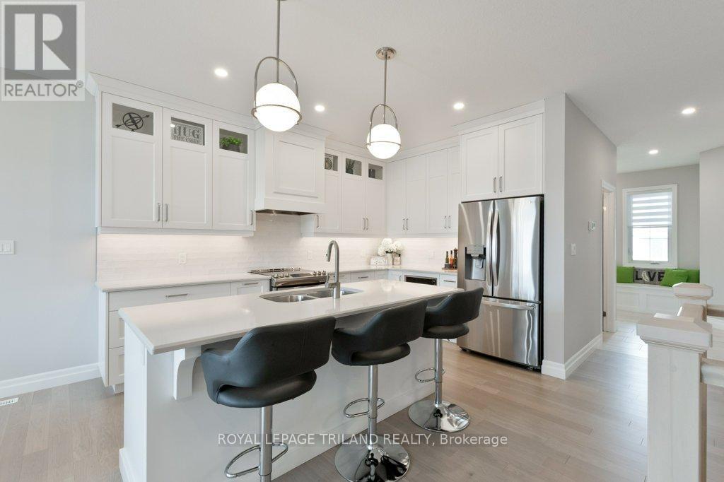 252 Renaissance Drive, St. Thomas, Ontario  N5R 0P9 - Photo 9 - X12847454