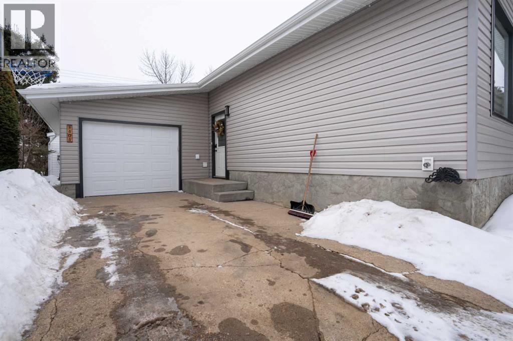 5404 47 Avenue W, Forestburg, Alberta  T0B 1N0 - Photo 35 - A2292233