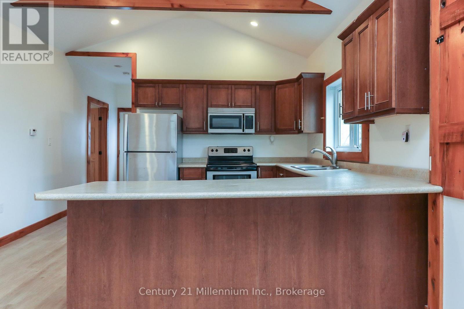 246 Superior Street, Clearview, Ontario  L0M 1S0 - Photo 10 - S13039634