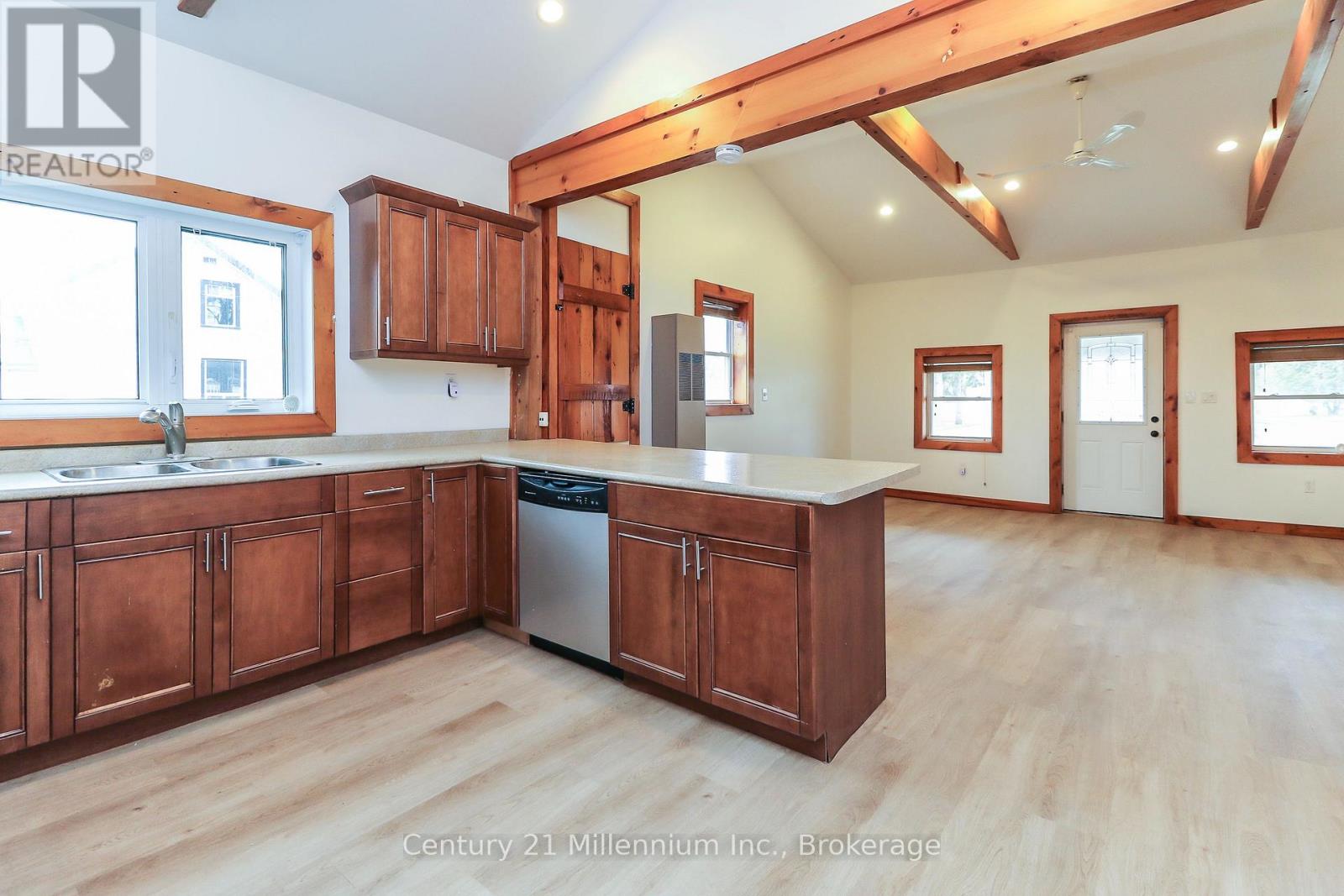 246 Superior Street, Clearview, Ontario  L0M 1S0 - Photo 13 - S13039634