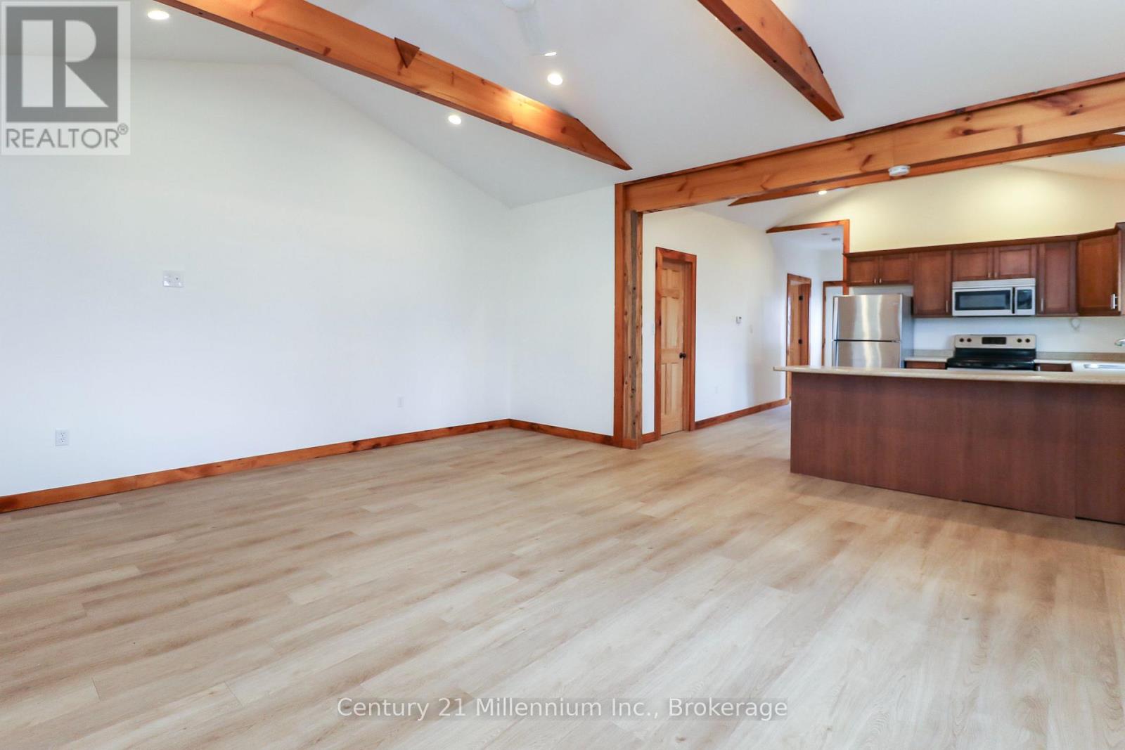 246 Superior Street, Clearview, Ontario  L0M 1S0 - Photo 2 - S13039634