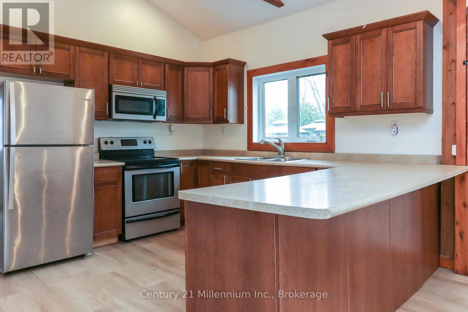 246 Superior Street, Clearview, Ontario  L0M 1S0 - Photo 9 - S13039634