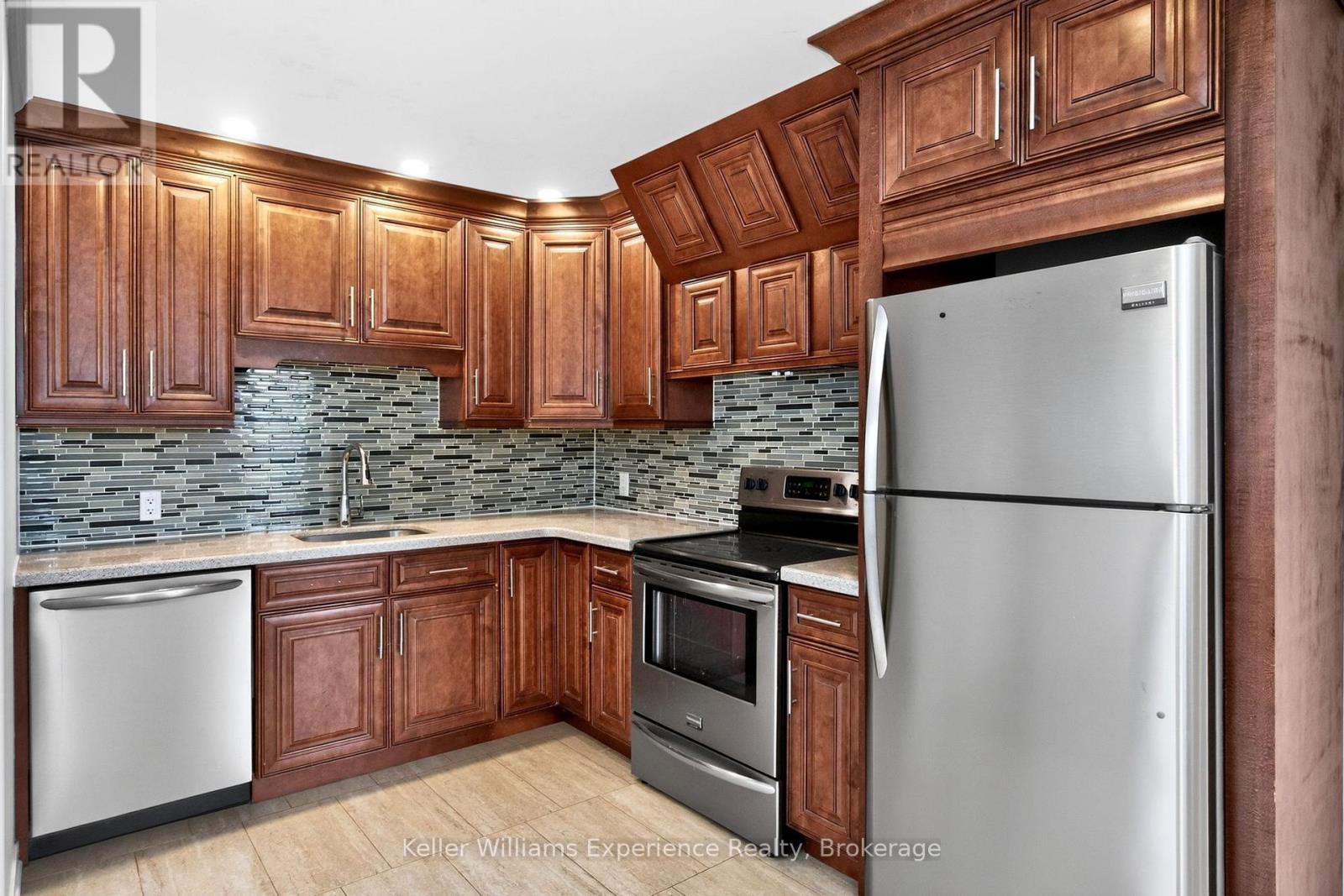 2 - 295 Bay Street, Midland, Ontario  L4R 1K1 - Photo 10 - S13039962