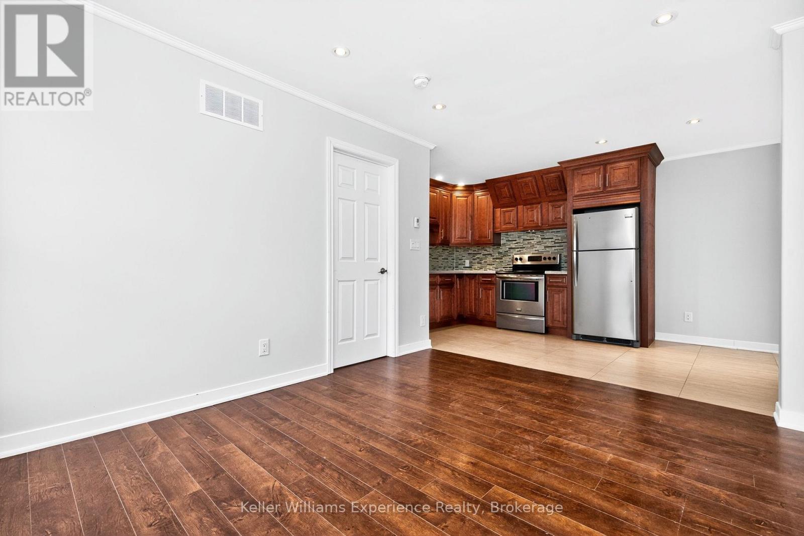 2 - 295 Bay Street, Midland, Ontario  L4R 1K1 - Photo 17 - S13039962