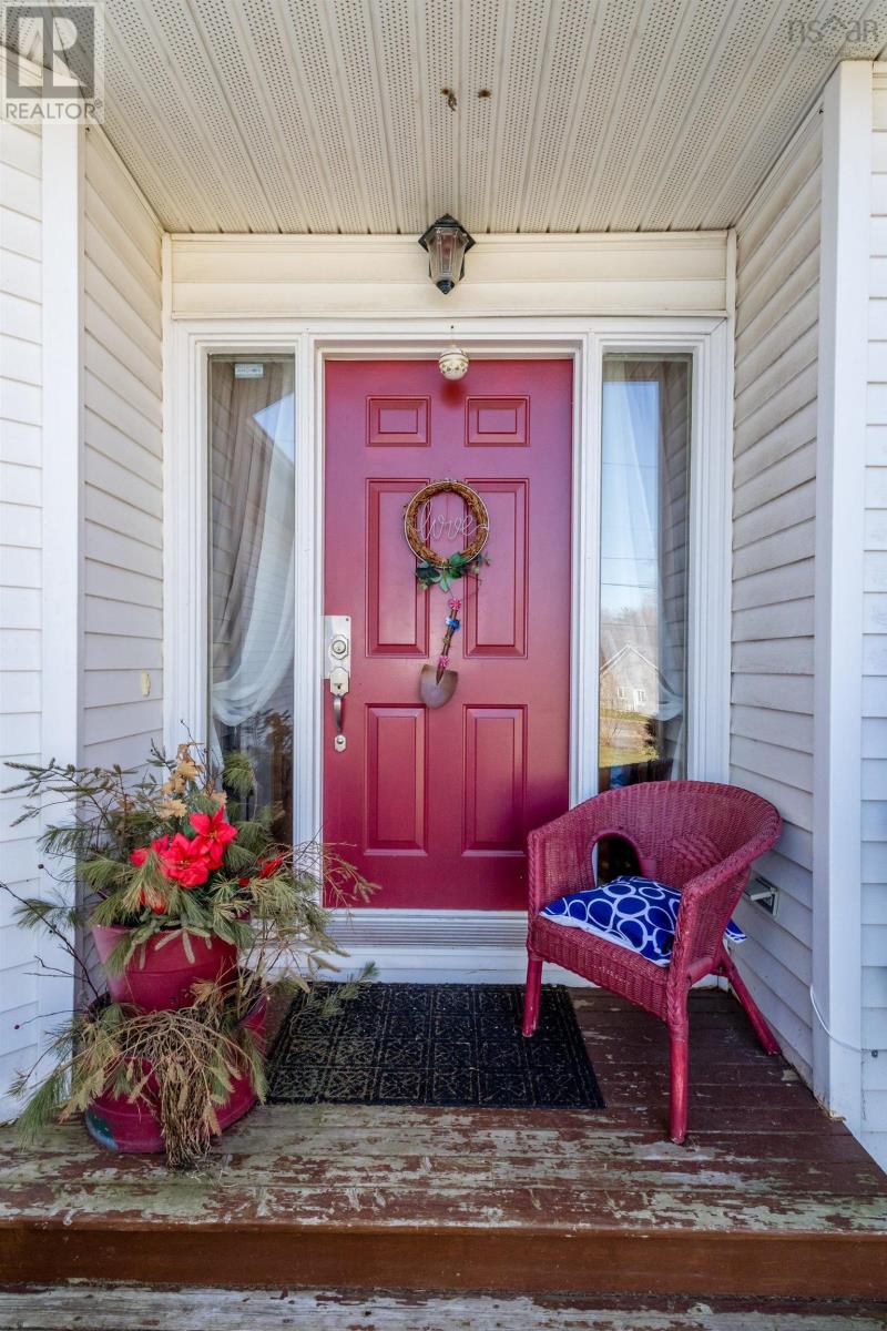 163 Orchard Street, Berwick, Nova Scotia  B0P 1E0 - Photo 2 - 202608478