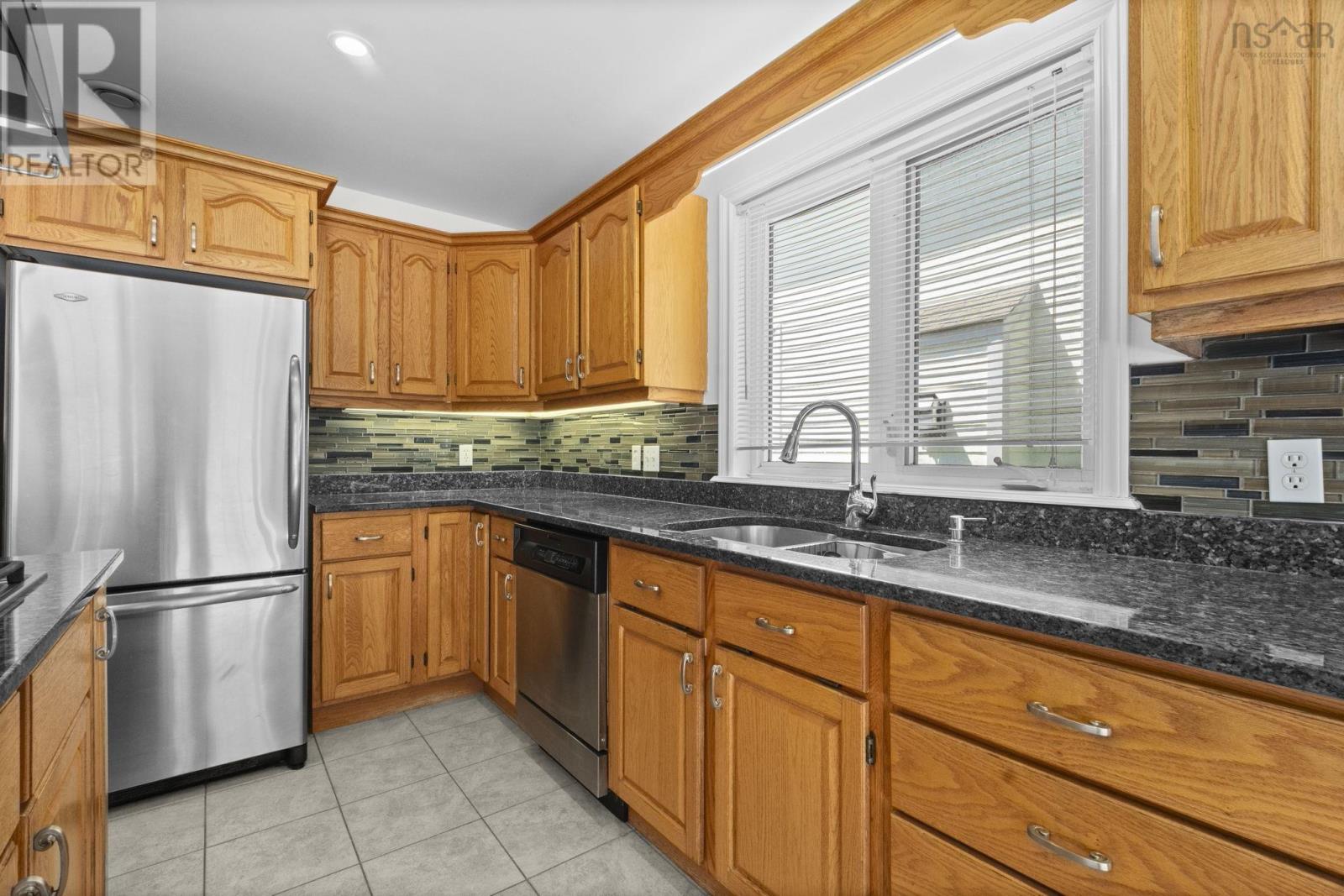 152 Roxbury Crescent, Halifax, Nova Scotia  B3M 4T1 - Photo 13 - 202608481