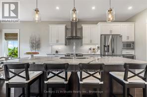 209 Snowberry Lane, Georgian Bluffs, Ontario  N0H 1S0 - Photo 23 - X13039756