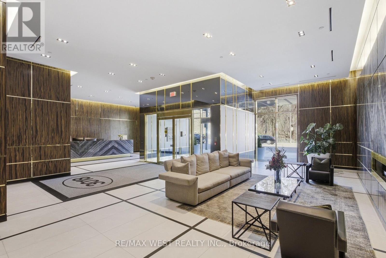 617 - 3018 Yonge Street, Toronto, Ontario  M4N 2K8 - Photo 2 - C13039986