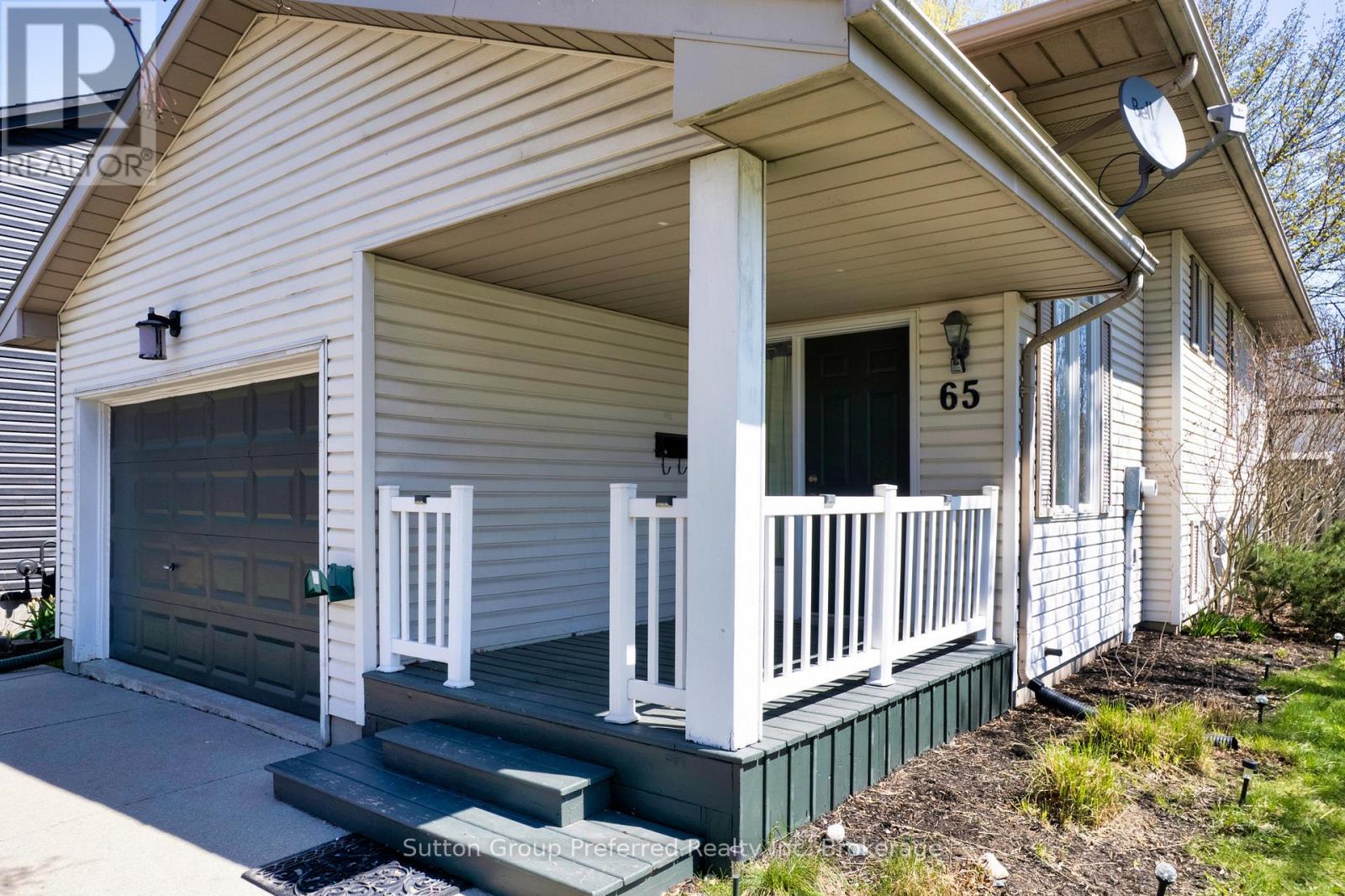 65 Hincks Street, Woodstock, Ontario  N4S 3W8 - Photo 2 - X13039862