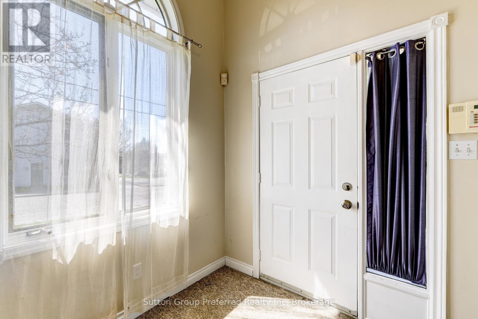 65 Hincks Street, Woodstock, Ontario  N4S 3W8 - Photo 5 - X13039862