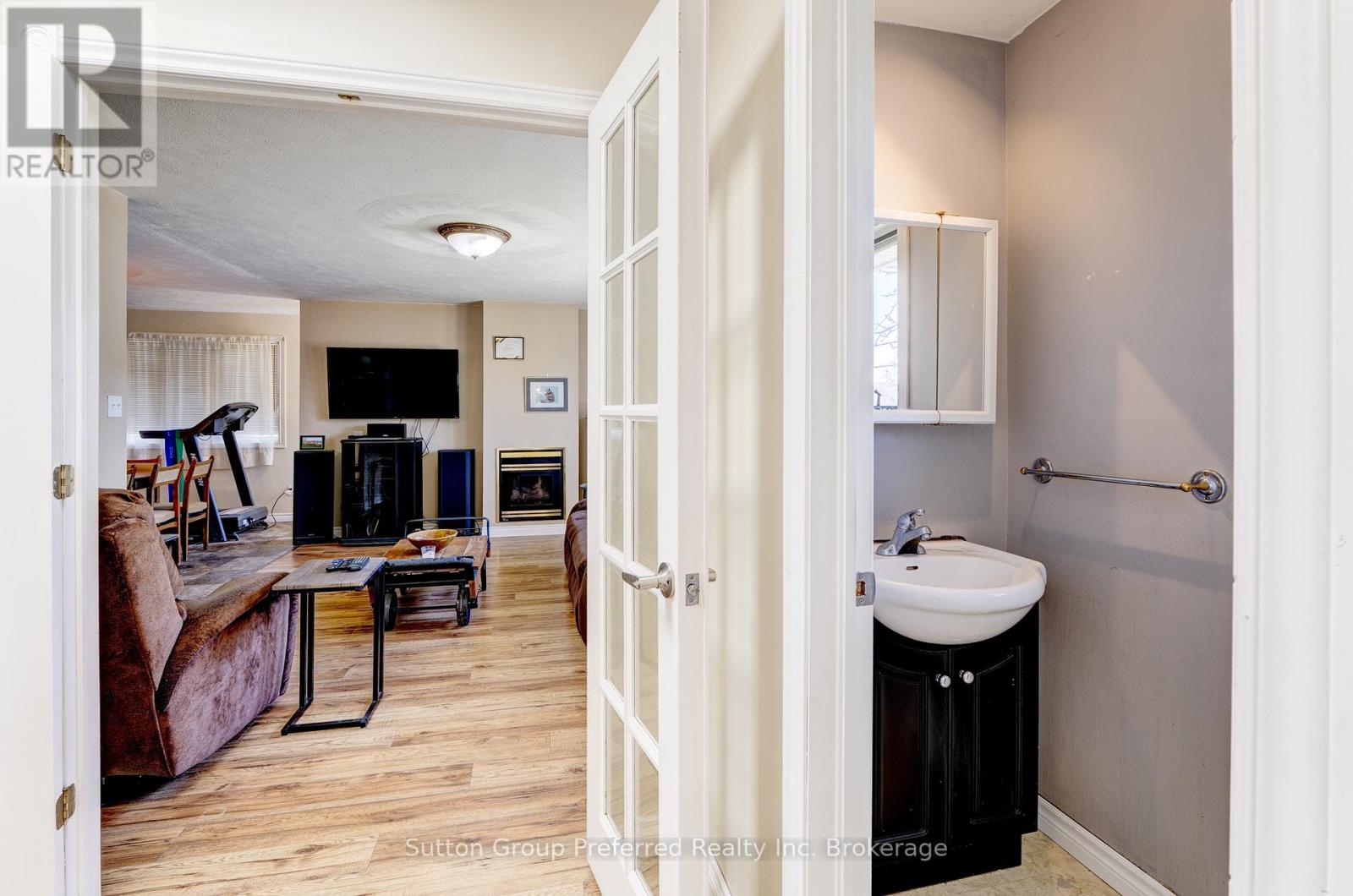 65 Hincks Street, Woodstock, Ontario  N4S 3W8 - Photo 7 - X13039862