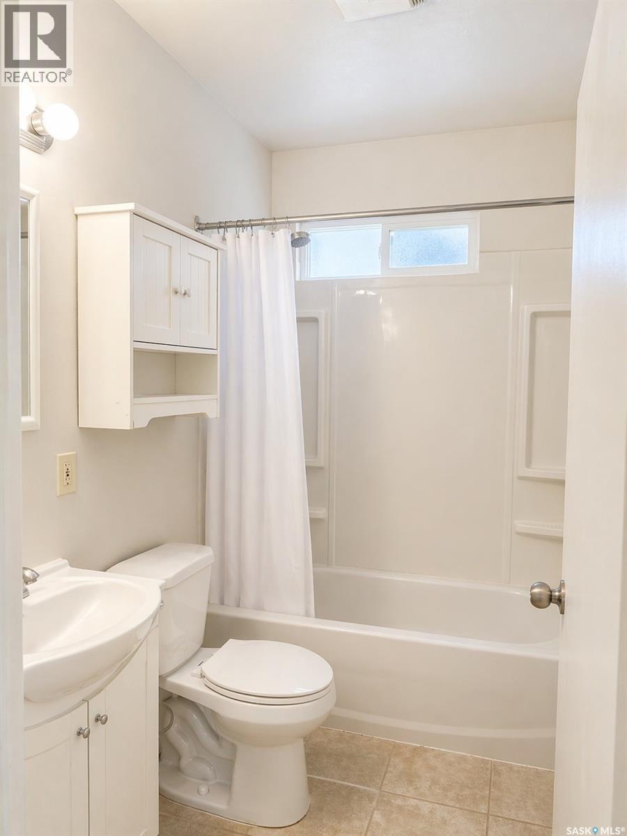 322 1st Avenue E, Blaine Lake, Saskatchewan  S0J 0J0 - Photo 10 - SK033840