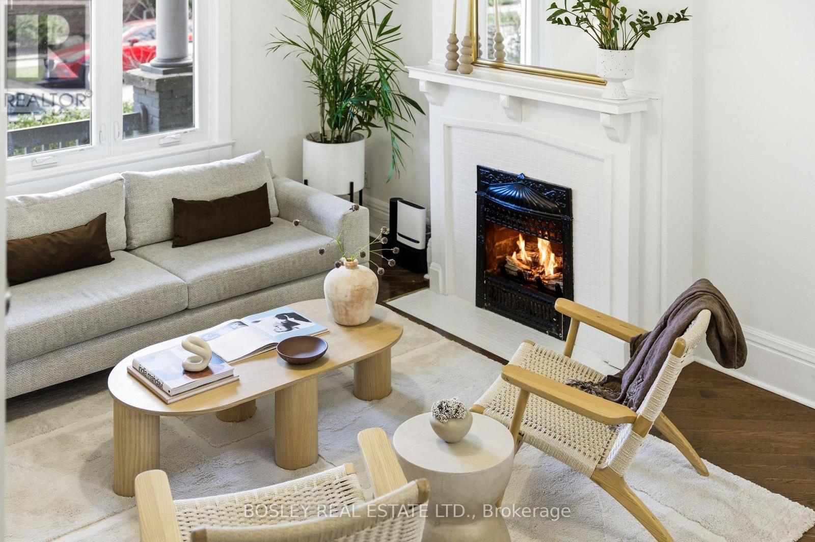 118 Mountjoy Avenue, Toronto, Ontario  M4J 1J8 - Photo 5 - E13032902