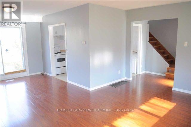 9 Oakworth (Main And Second Floor) Crescent, Toronto, Ontario  M1K 3T7 - Photo 3 - E13039718