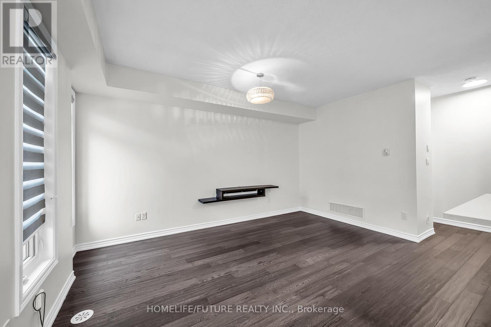 109 - 1781 Rex Heath Drive, Pickering, Ontario  L1X 0E4 - Photo 5 - E13039852