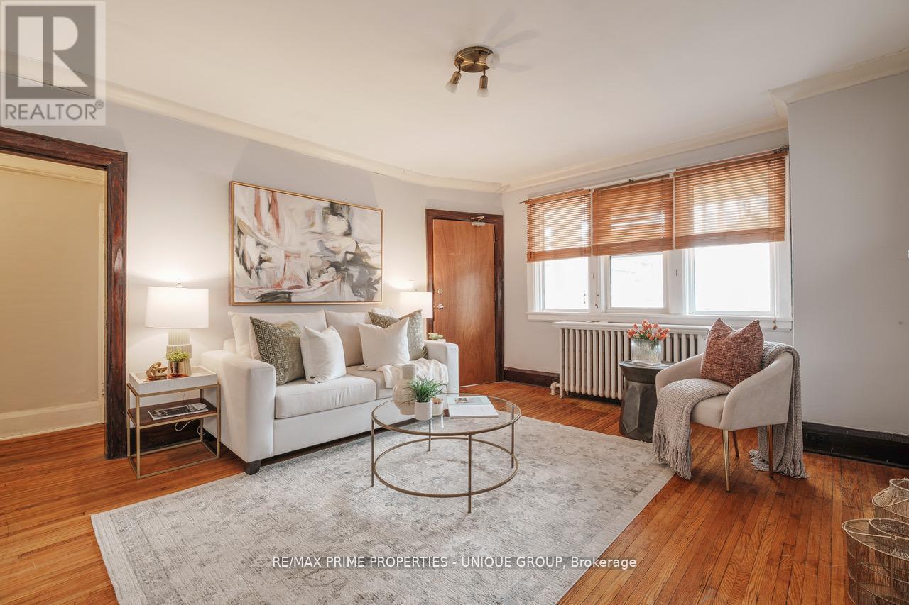 Main - 3 Bonfield Avenue, Toronto, Ontario  M4E 1B9 - Photo 3 - E13039908