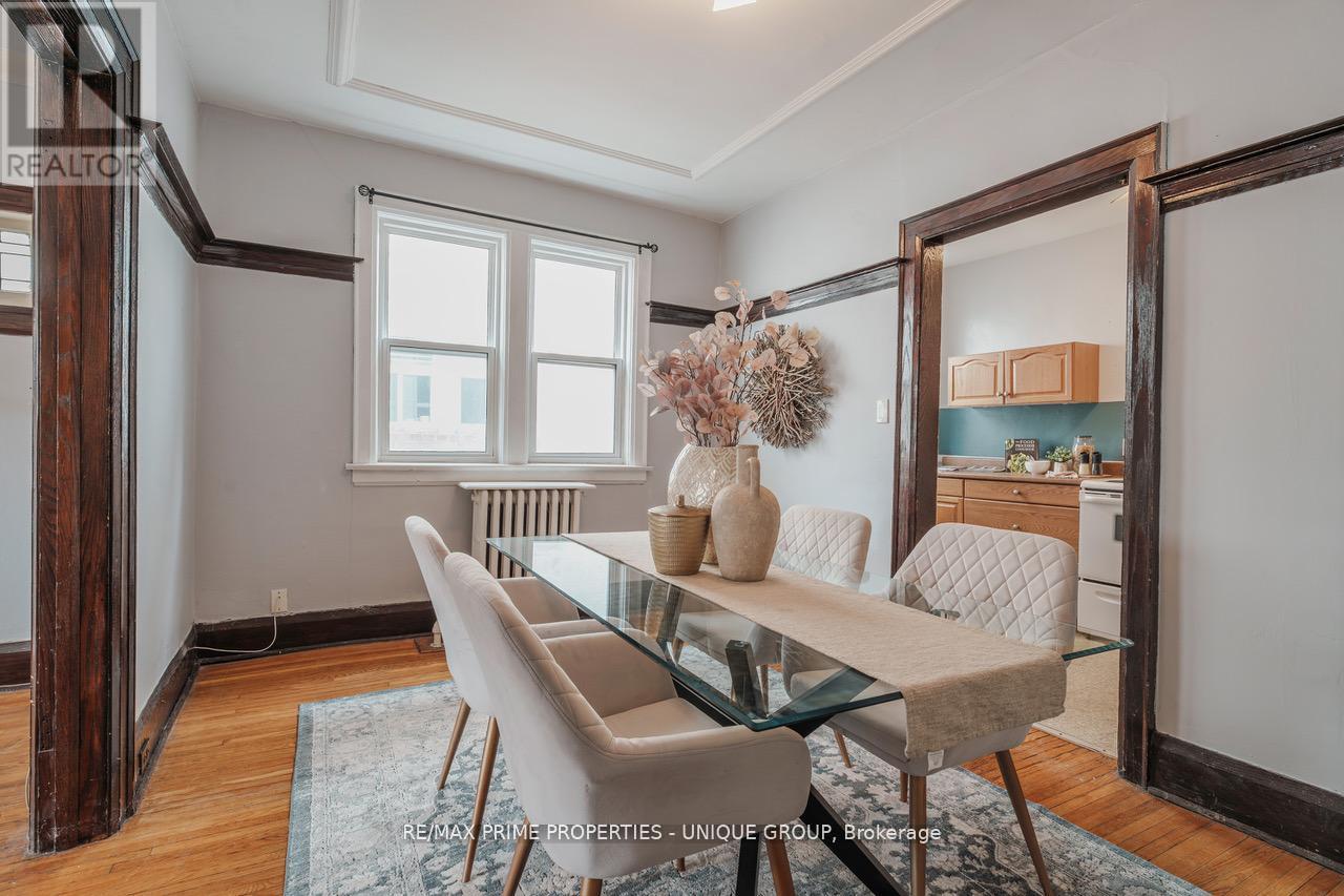 Main - 3 Bonfield Avenue, Toronto, Ontario  M4E 1B9 - Photo 4 - E13039908