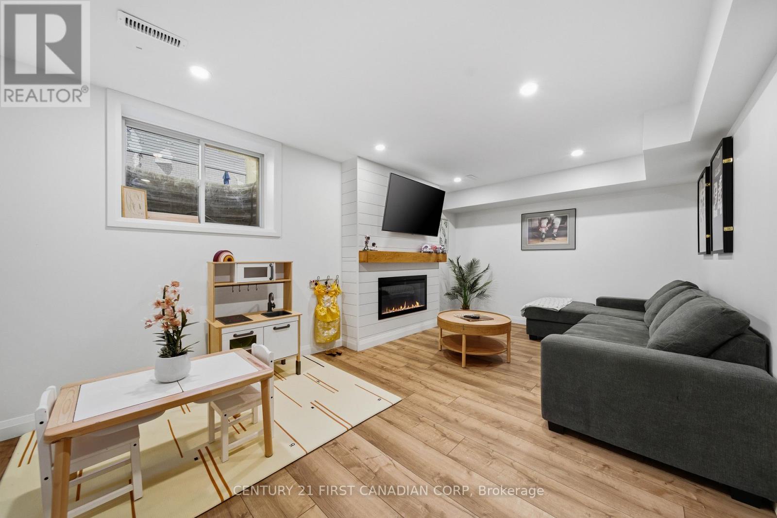 1-30 Miller Drive, Lucan Biddulph, Ontario  N0M 2J0 - Photo 38 - X13038192