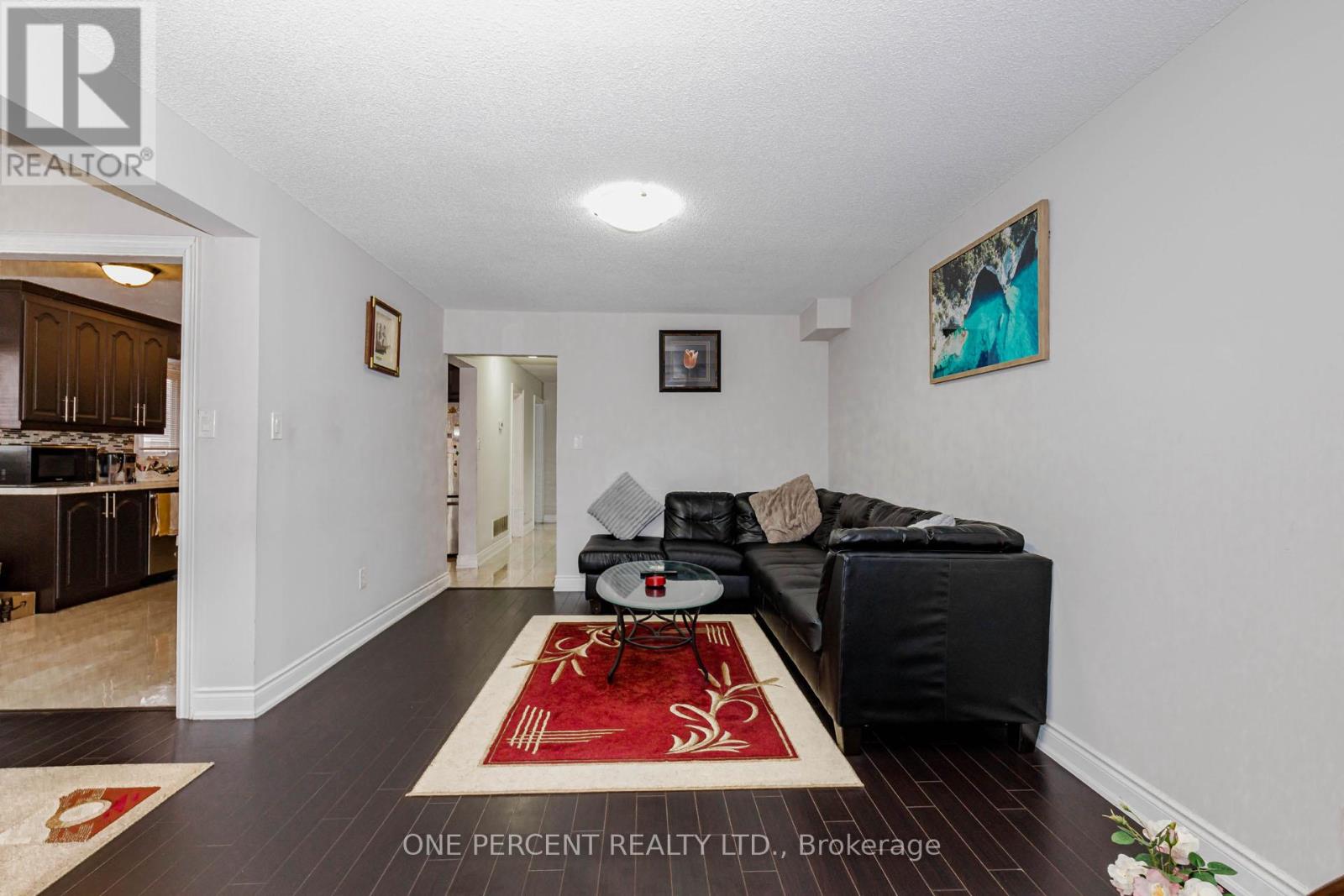 52 Timberlane Drive, Brampton, Ontario  L6Y 4B6 - Photo 5 - W12791218