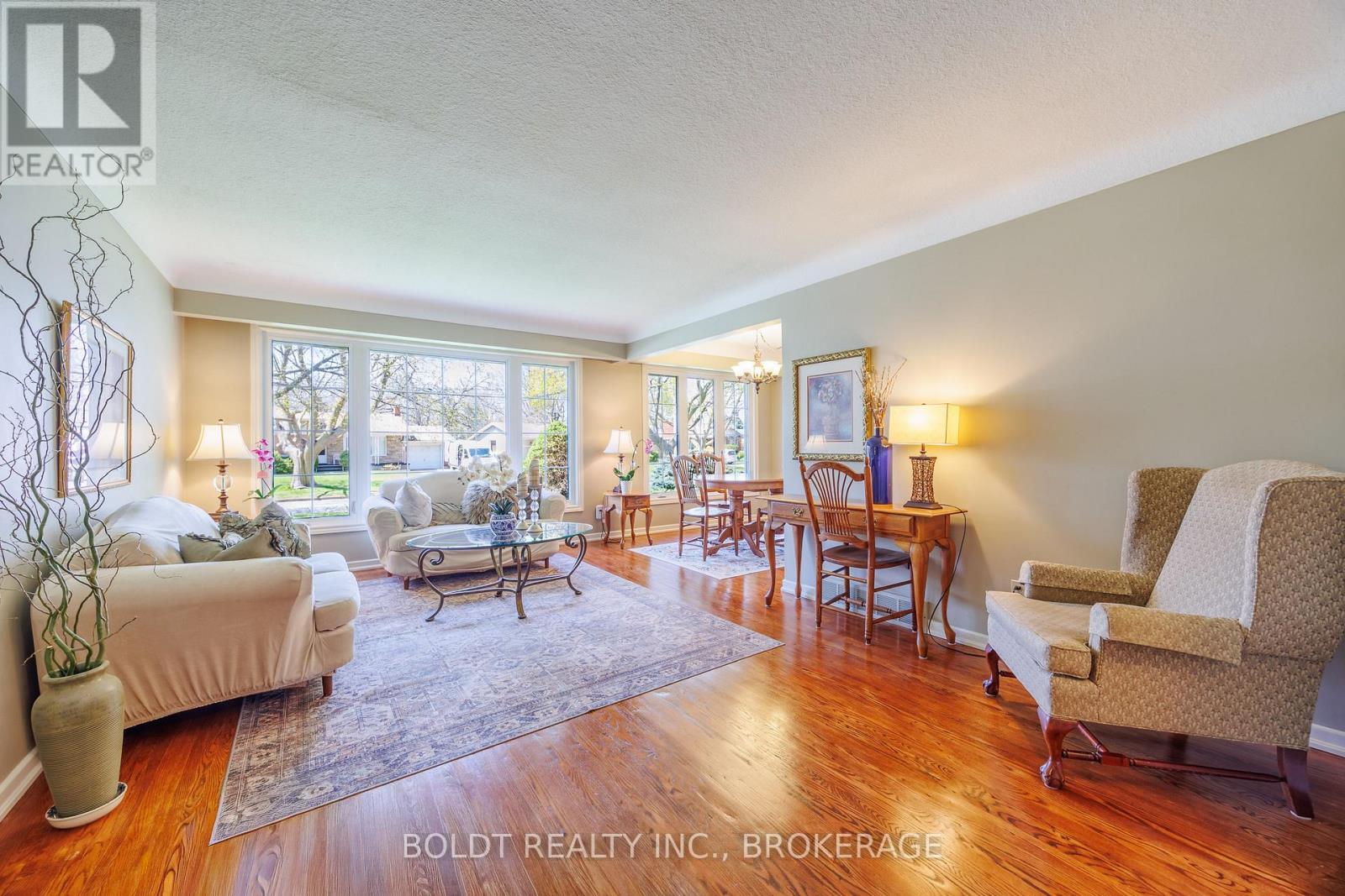 24 Mississauga Road, St. Catharines, Ontario  L2N 3K4 - Photo 5 - X13018148