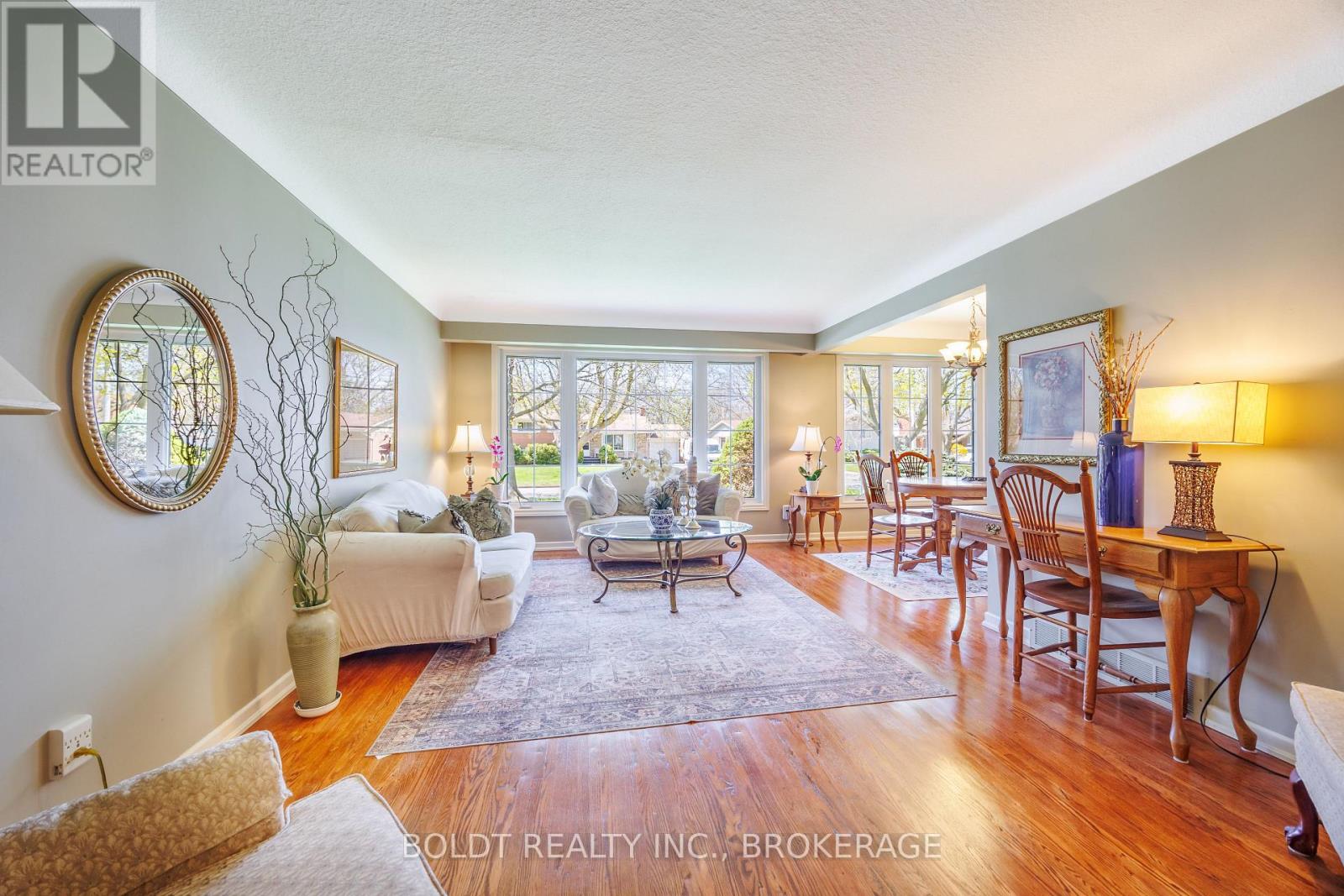 24 Mississauga Road, St. Catharines, Ontario  L2N 3K4 - Photo 4 - X13018148