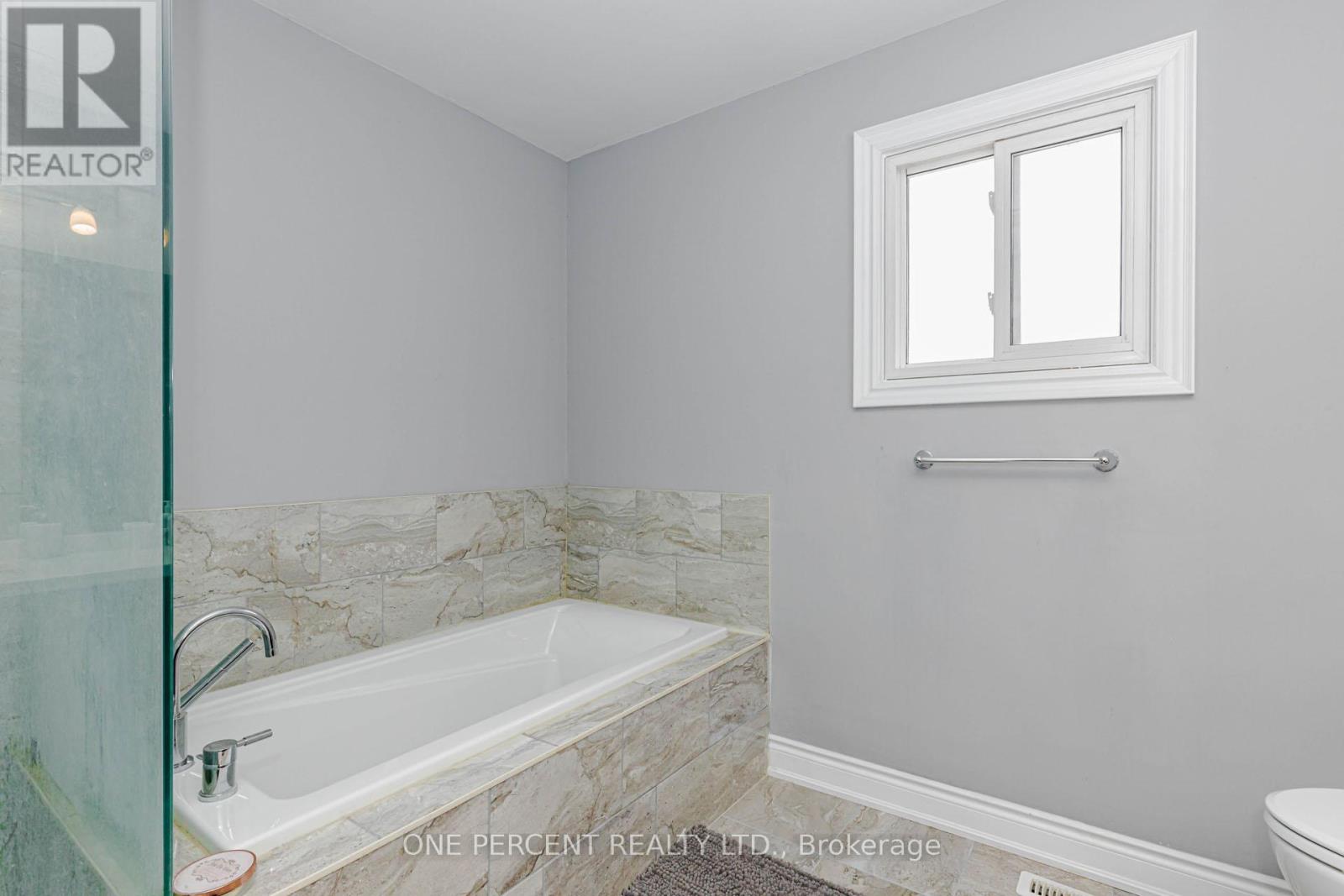 52 Timberlane Drive, Brampton, Ontario  L6Y 4B6 - Photo 24 - W12791218