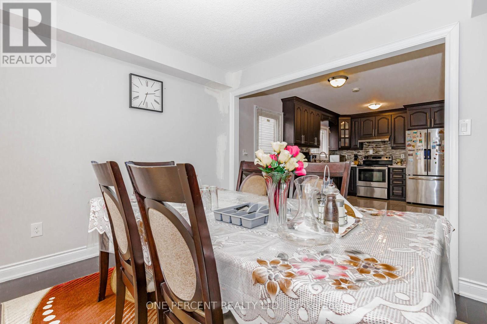 52 Timberlane Drive, Brampton, Ontario  L6Y 4B6 - Photo 6 - W12791218