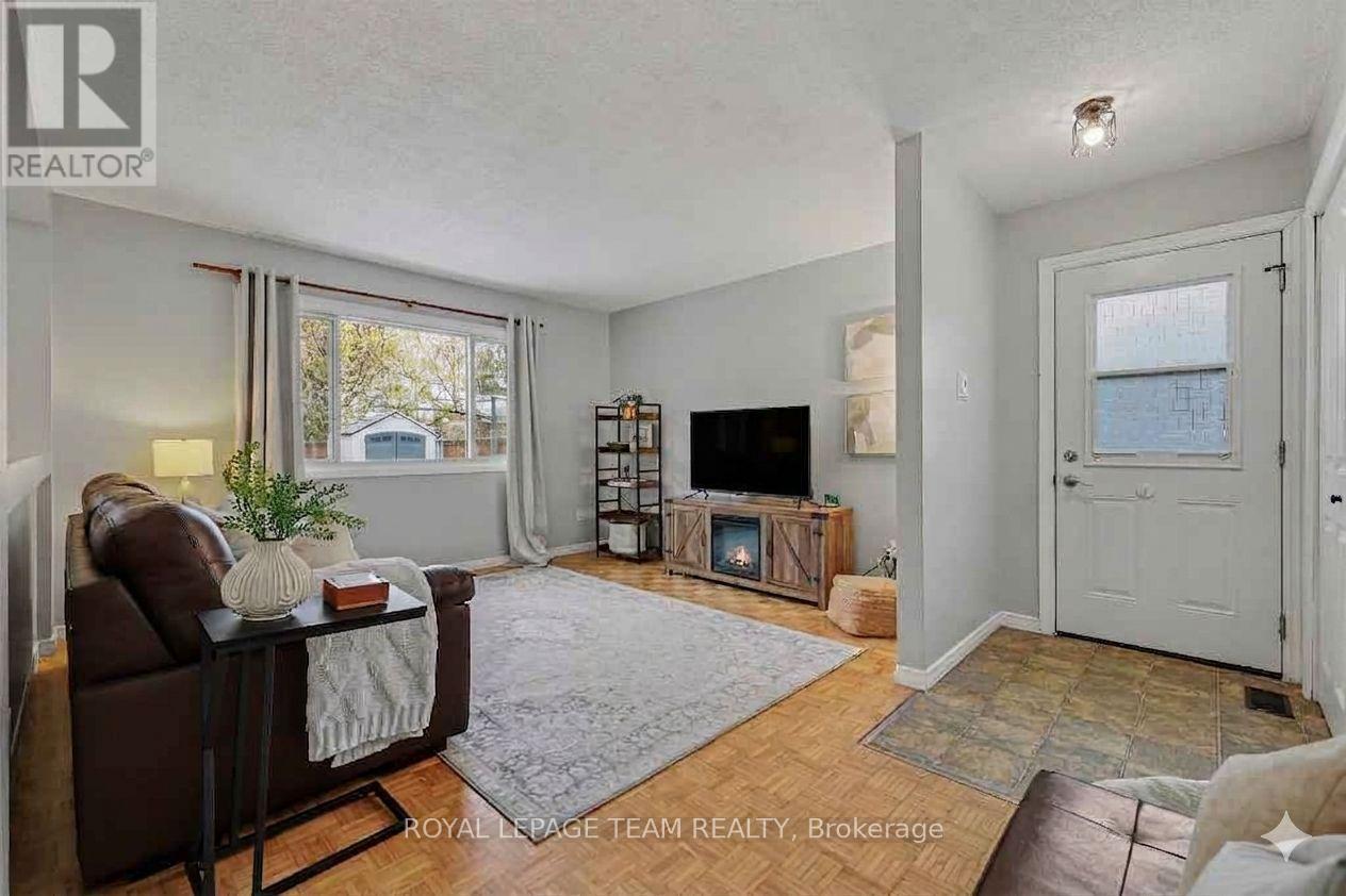 23 Spearman Lane, Ottawa, Ontario  K2L 1Y6 - Photo 4 - X13037234