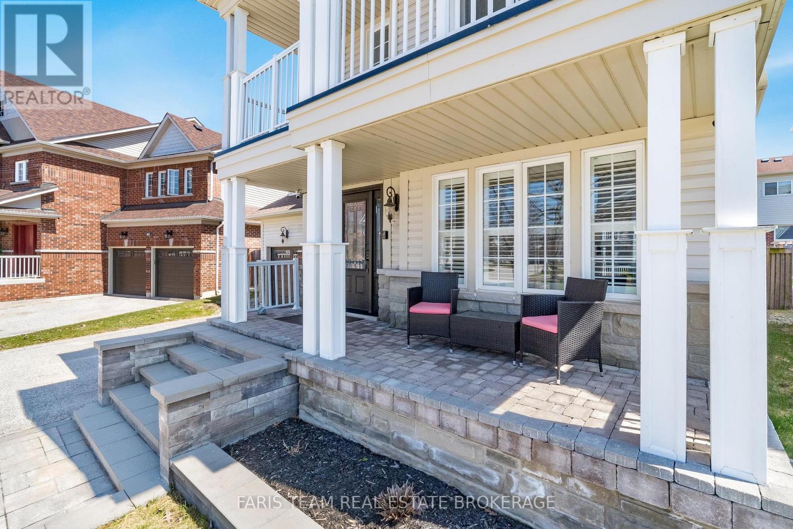 43 Maple Crown Terrace, Barrie, Ontario  L4M 7H9 - Photo 4 - S13039686