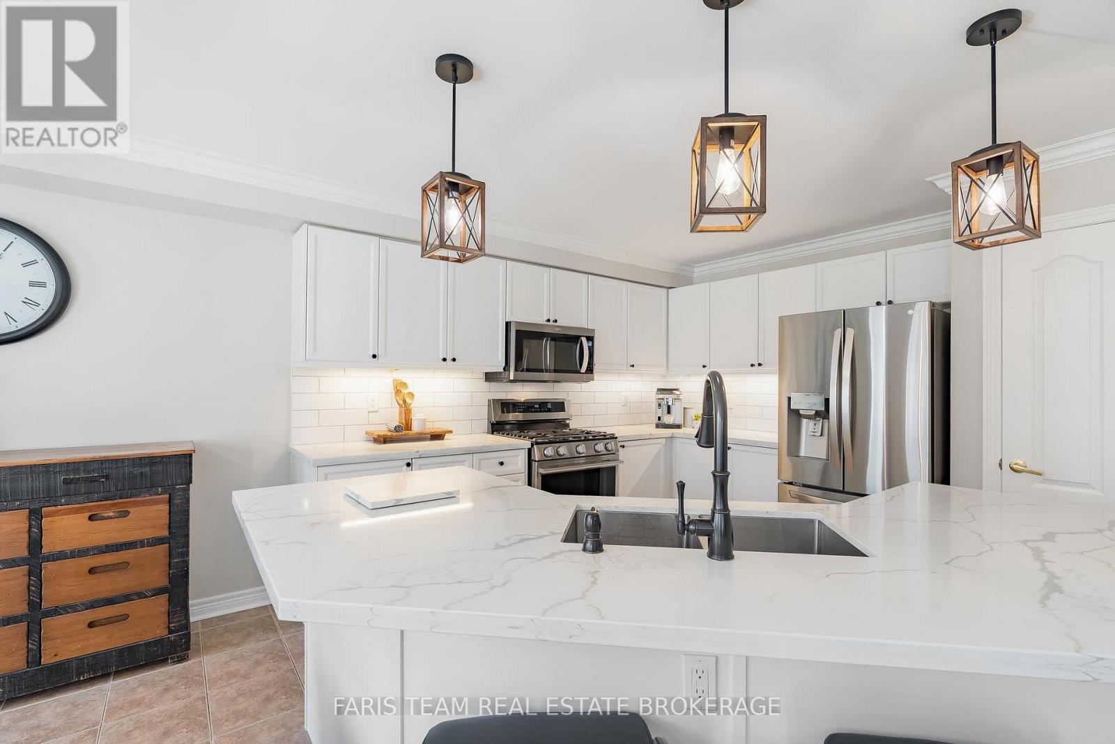 43 Maple Crown Terrace, Barrie, Ontario  L4M 7H9 - Photo 5 - S13039686