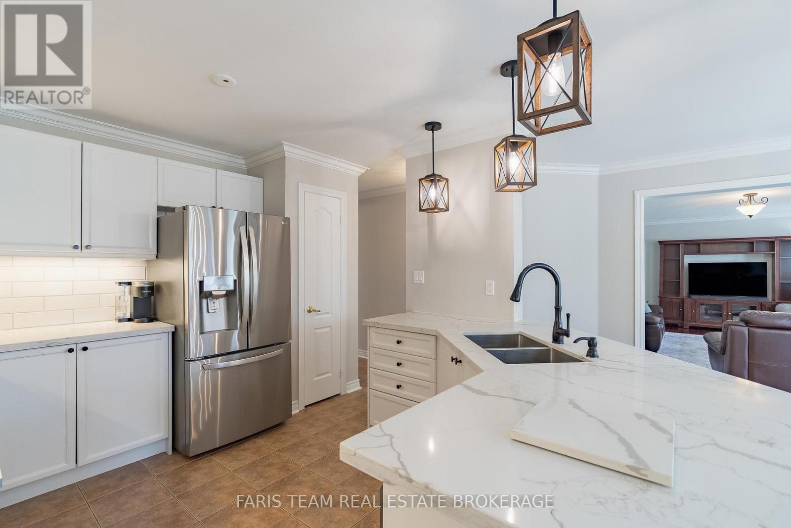 43 Maple Crown Terrace, Barrie, Ontario  L4M 7H9 - Photo 7 - S13039686