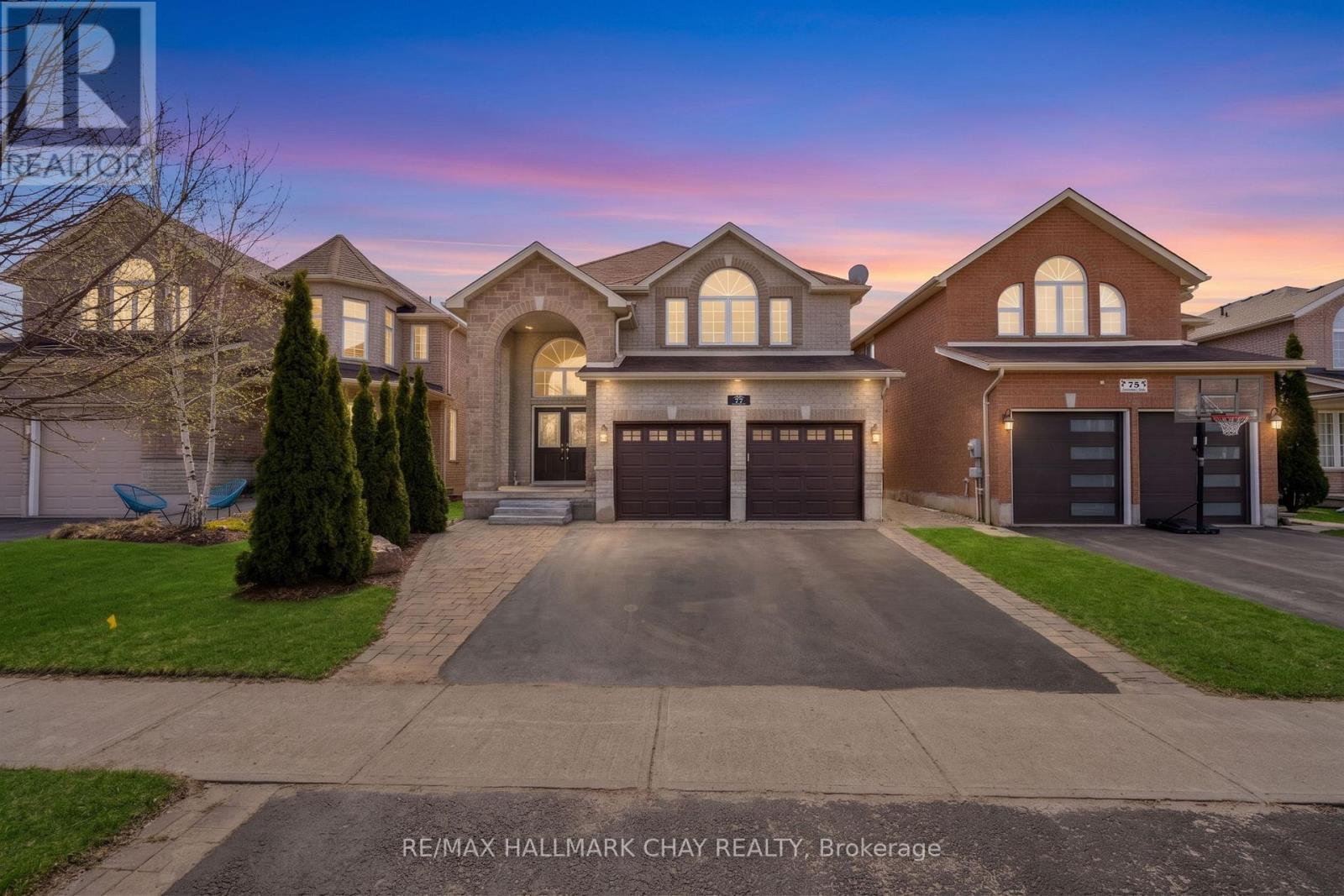 77 SOVEREIGN'S GATE, Barrie, Ontario