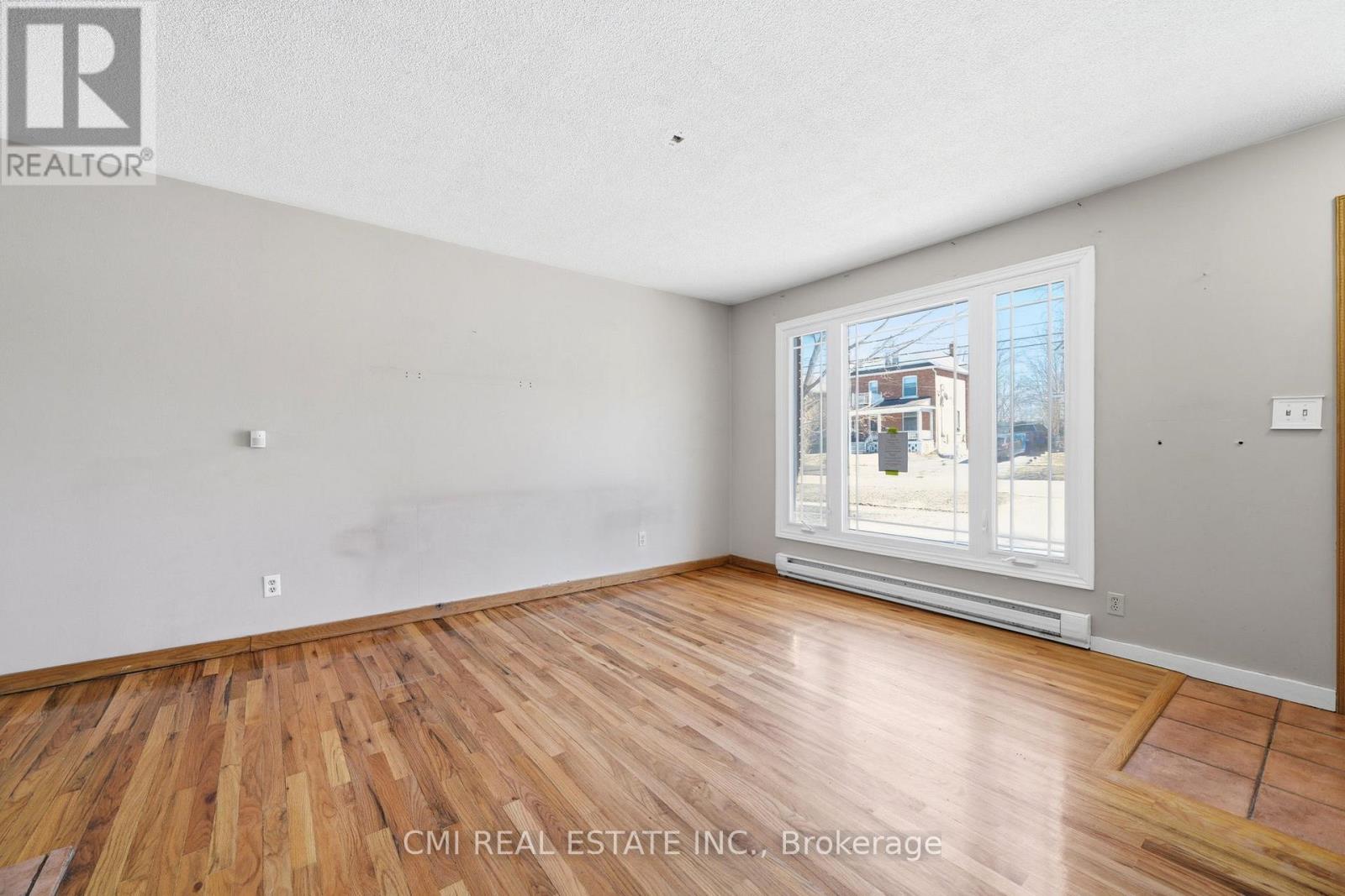 268 Mississaga Street W, Orillia, Ontario  L3V 3B8 - Photo 12 - S13039822