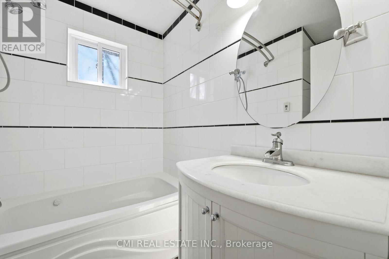 268 Mississaga Street W, Orillia, Ontario  L3V 3B8 - Photo 17 - S13039822