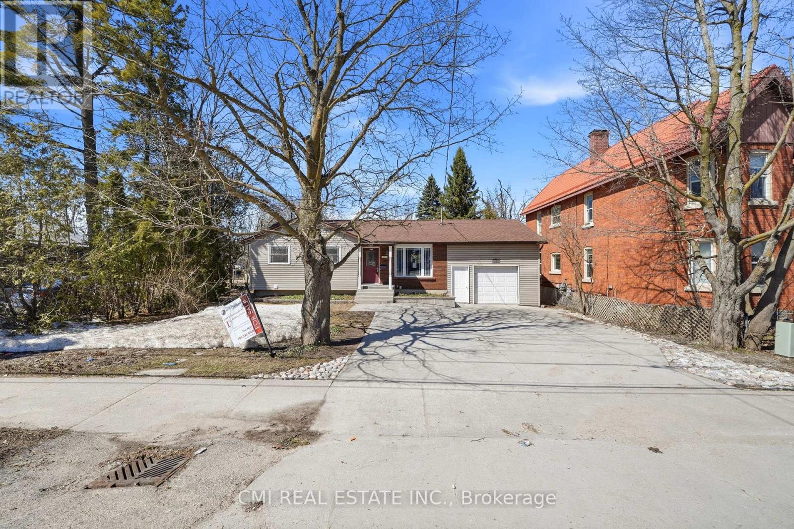 268 Mississaga Street W, Orillia, Ontario  L3V 3B8 - Photo 2 - S13039822