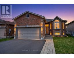 12 WHITE CRESCENT, Barrie, Ontario