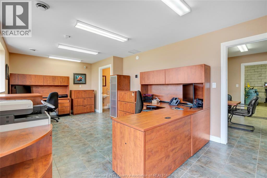 5440 Dicocco Court, Tecumseh, Ontario  N0R 1L0 - Photo 5 - 26009094