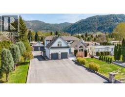 1063 BRIDGEVIEW Crescent, Castlegar, British Columbia