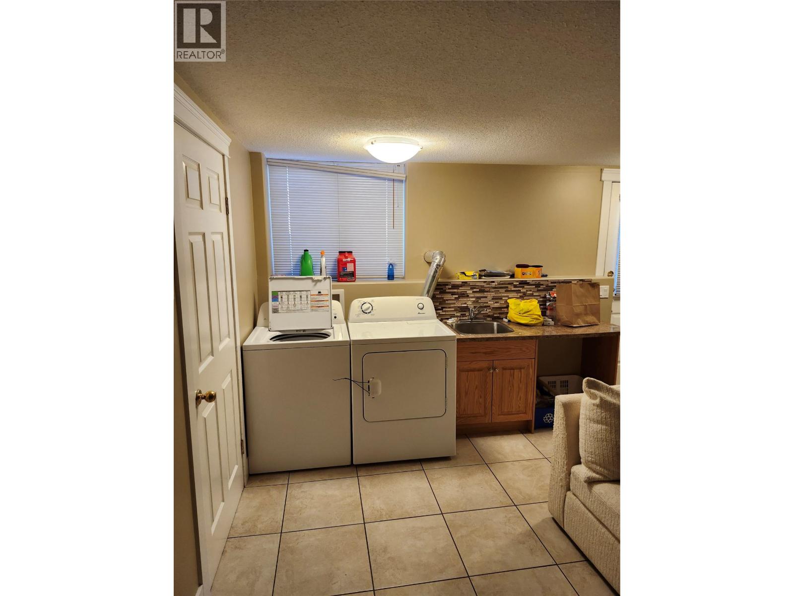 1063 Bridgeview Crescent, Castlegar, British Columbia  V1N 3H7 - Photo 76 - 10384172