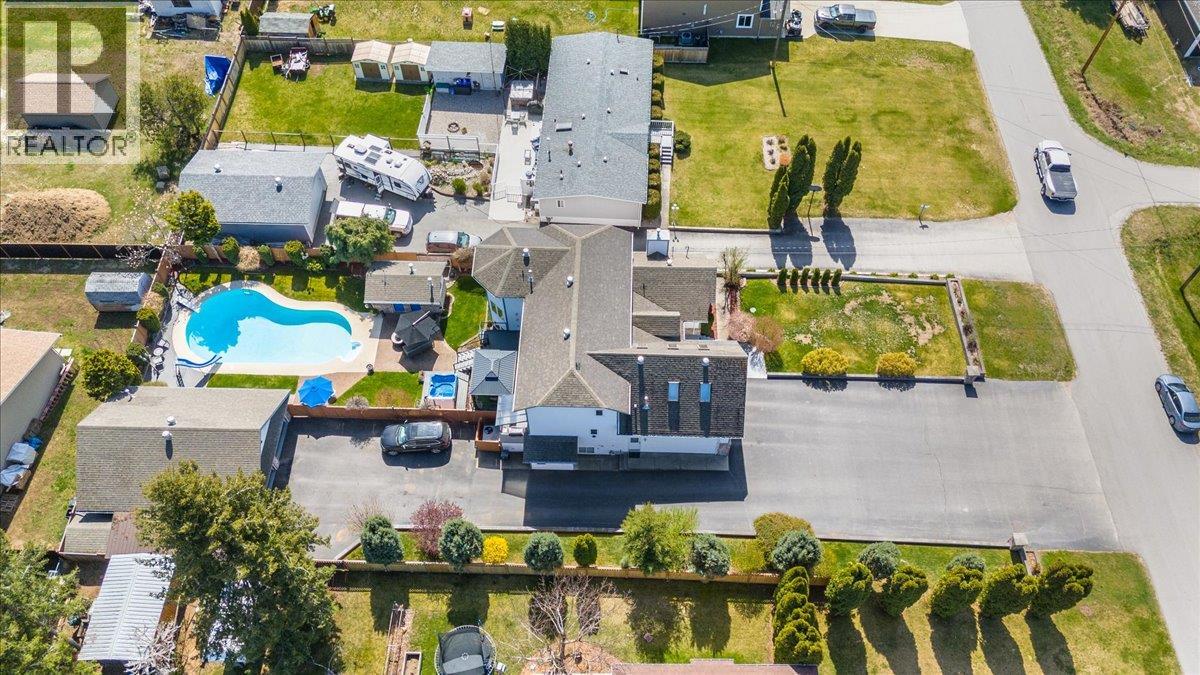 1063 Bridgeview Crescent, Castlegar, British Columbia  V1N 3H7 - Photo 82 - 10384172